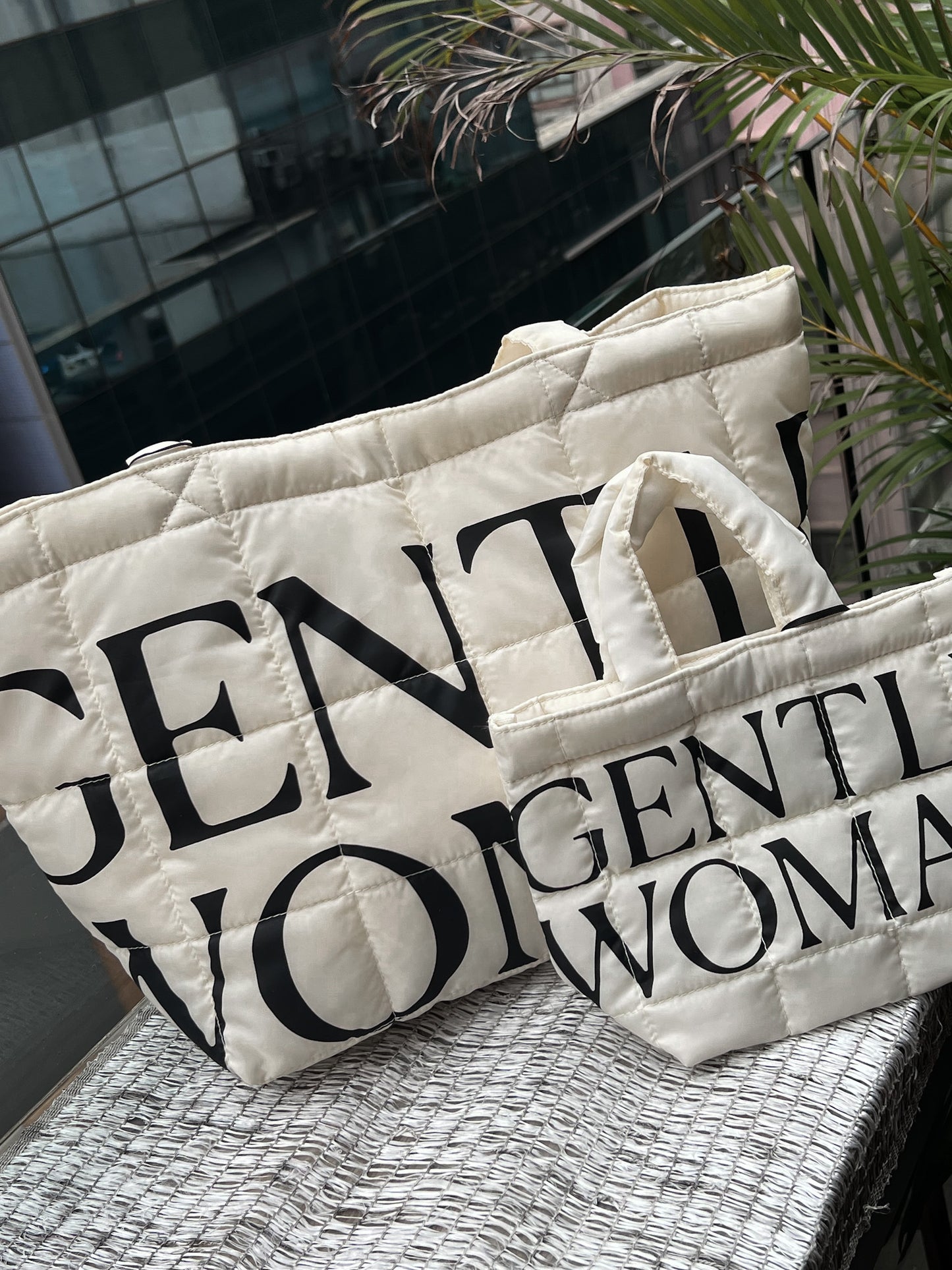 GW10 GENTLEWOMAN PUFFER BAG S / L (Cushion 袋)