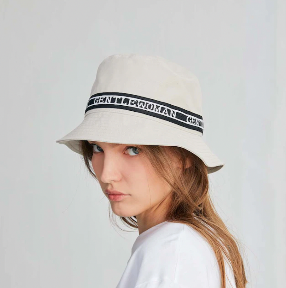 GW09 GENTLEWOMAN BUCKET HAT (白色漁夫帽)