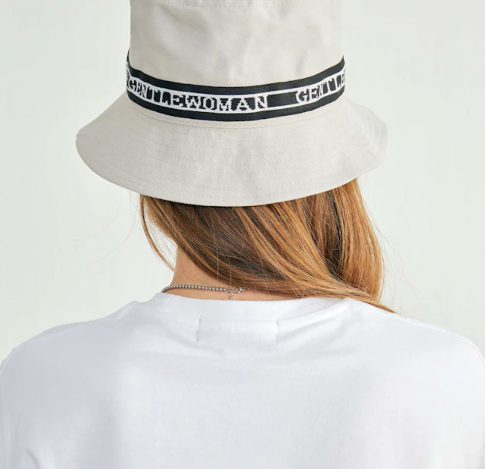 GW09 GENTLEWOMAN BUCKET HAT (白色漁夫帽)