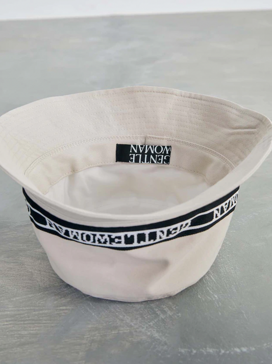 GW09 GENTLEWOMAN BUCKET HAT (白色漁夫帽)