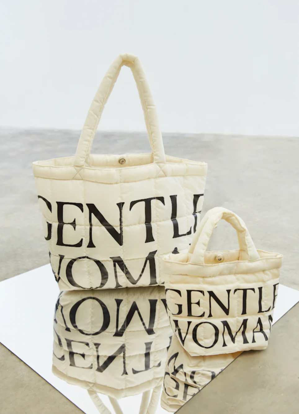 GW10 GENTLEWOMAN PUFFER BAG S / L (Cushion 袋)