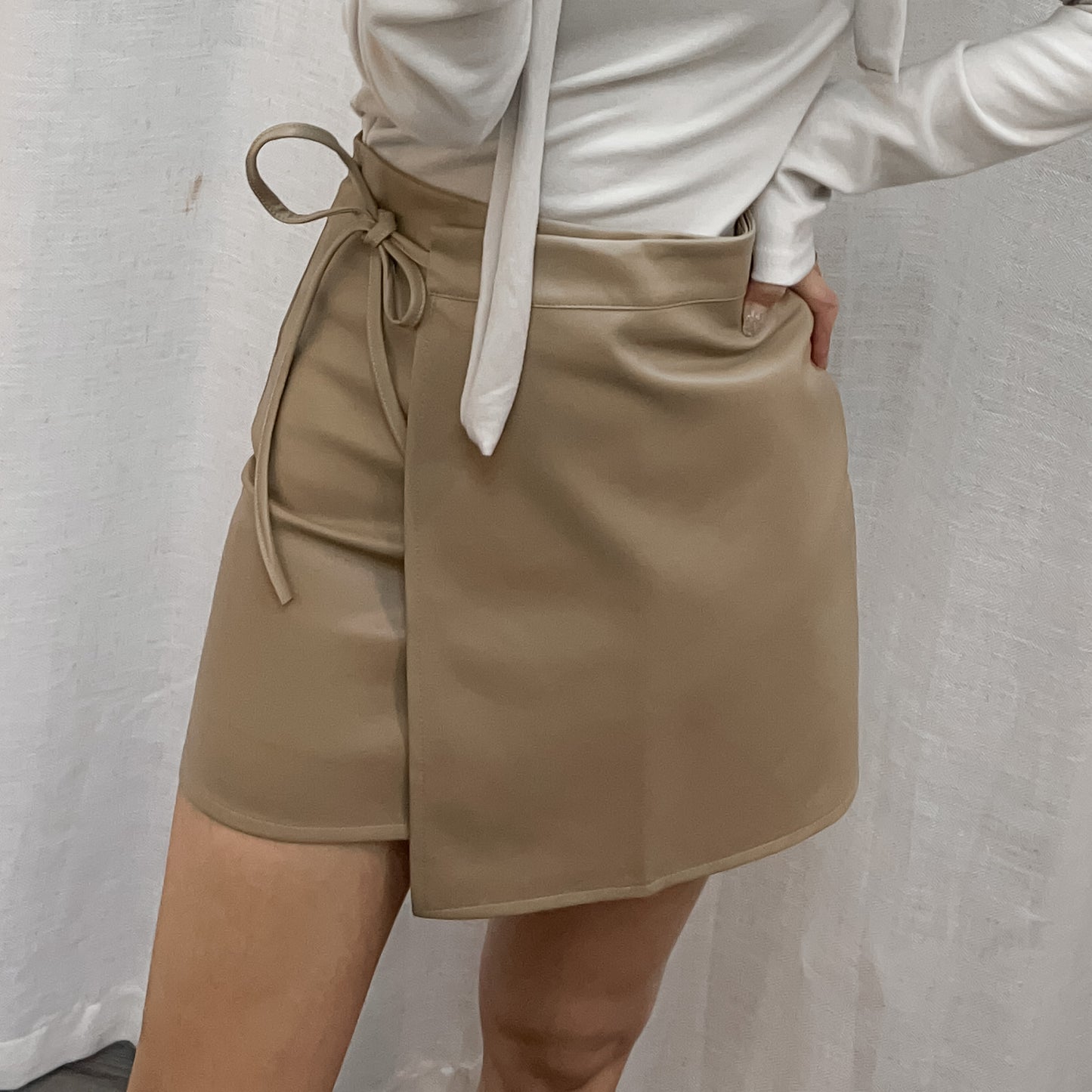 B301 PONY SKIRT