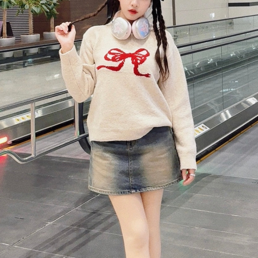 T969 RED RIBBON SWEATER