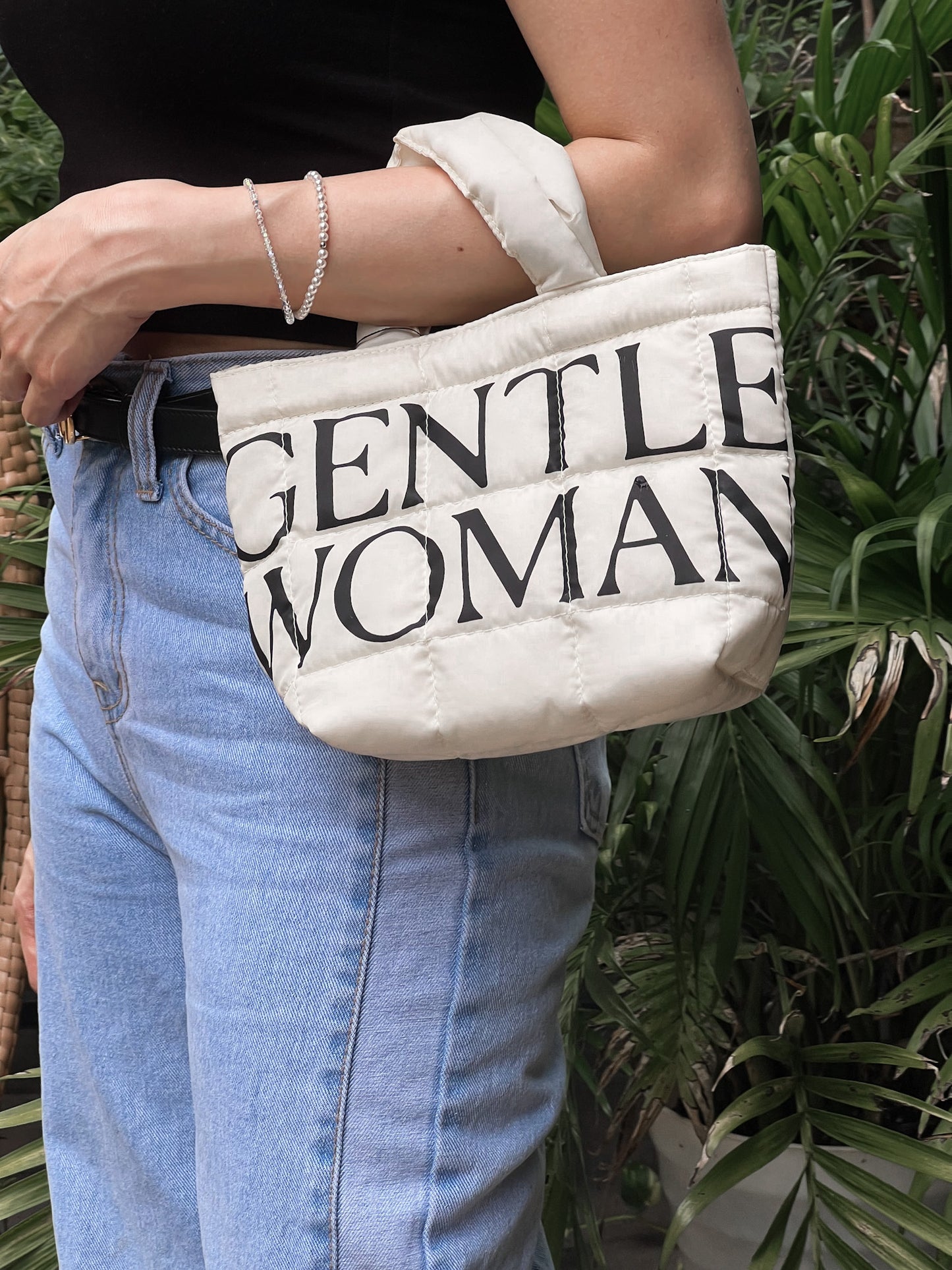 GW10 GENTLEWOMAN PUFFER BAG S / L (Cushion 袋)