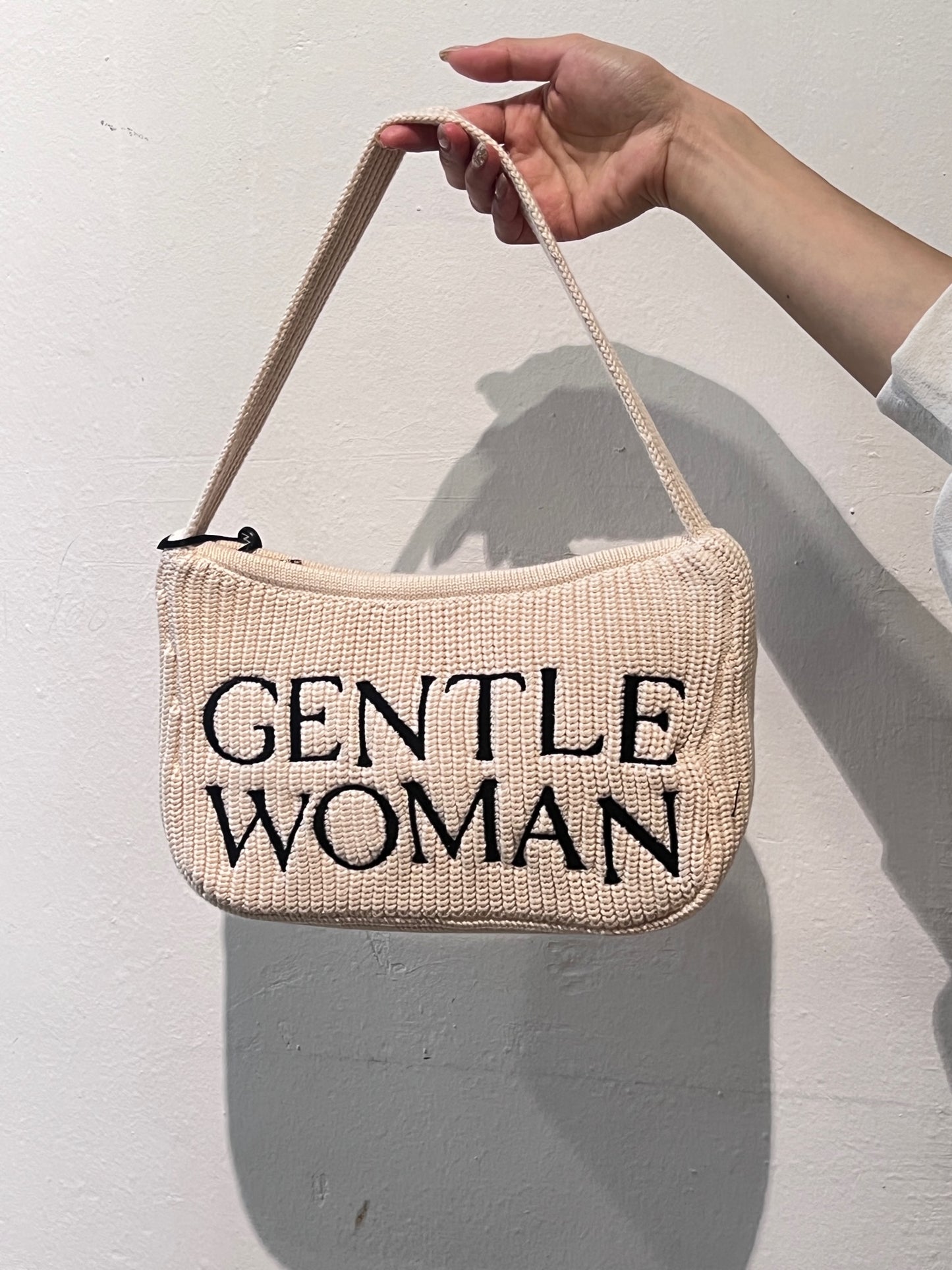 GW13 GW PREPPY KNIT SHOULDER BAG (復古小手袋)