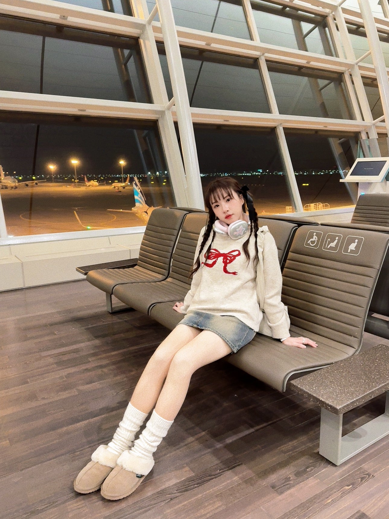 T969 RED RIBBON SWEATER
