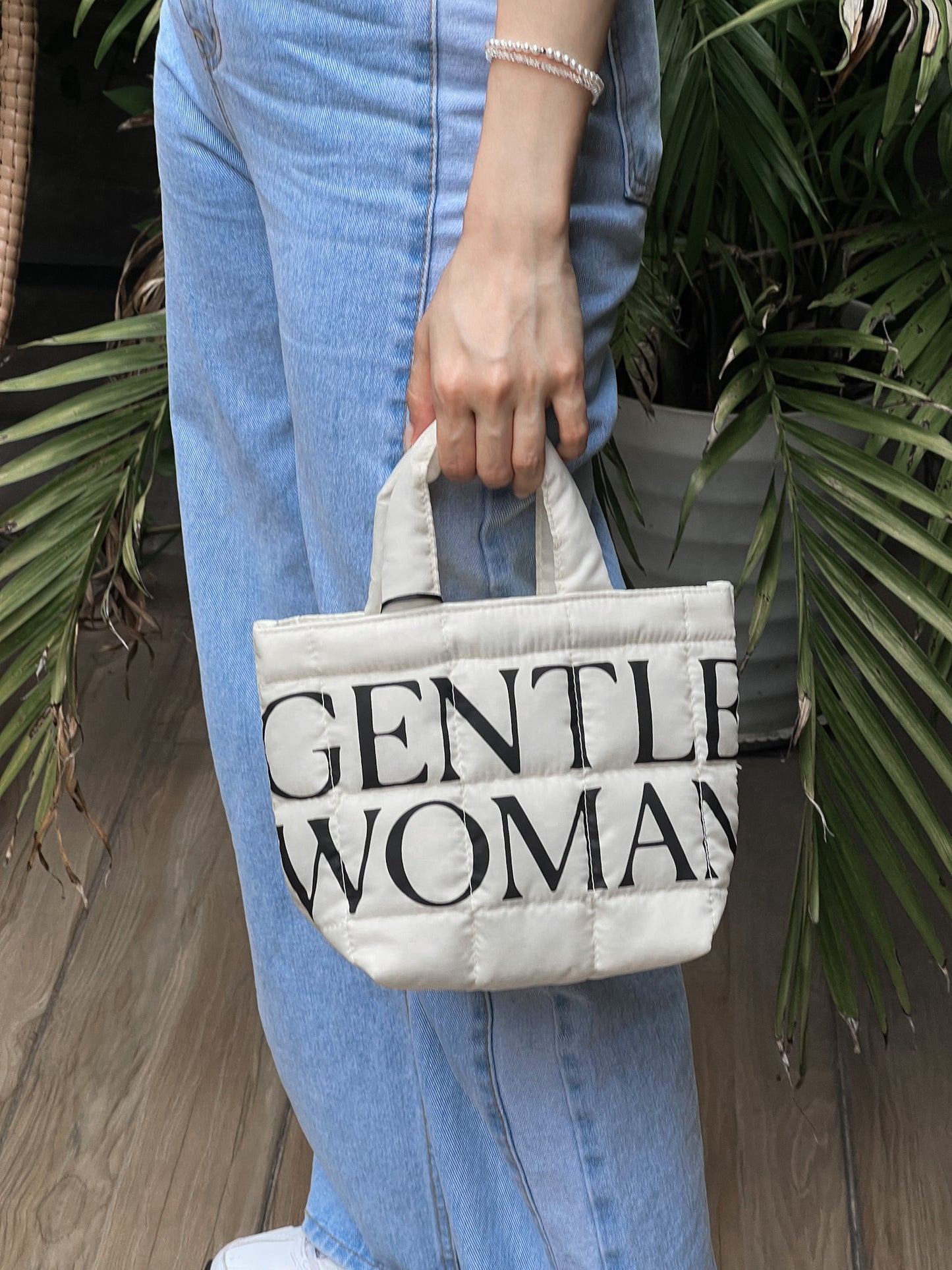 GW10 GENTLEWOMAN PUFFER BAG S / L (Cushion 袋)