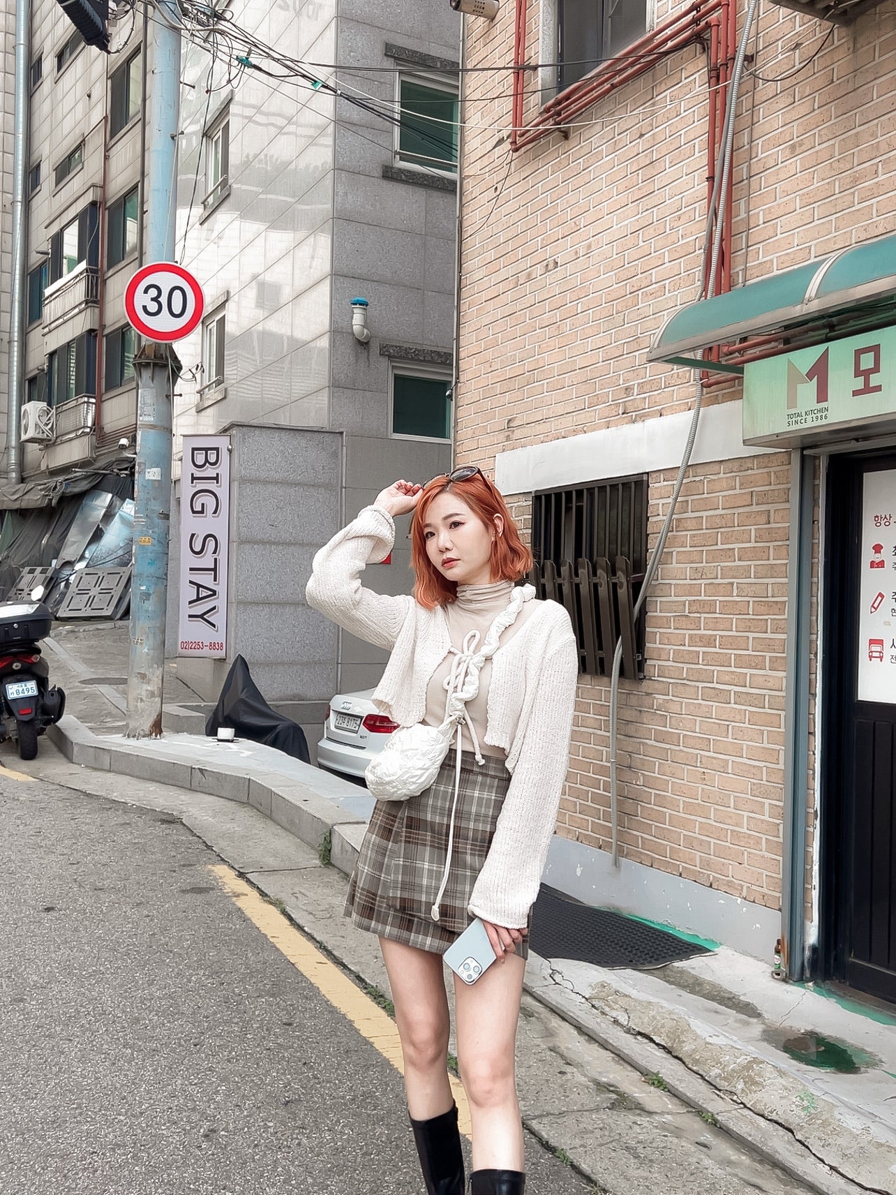 T951 MOON DAY TOP