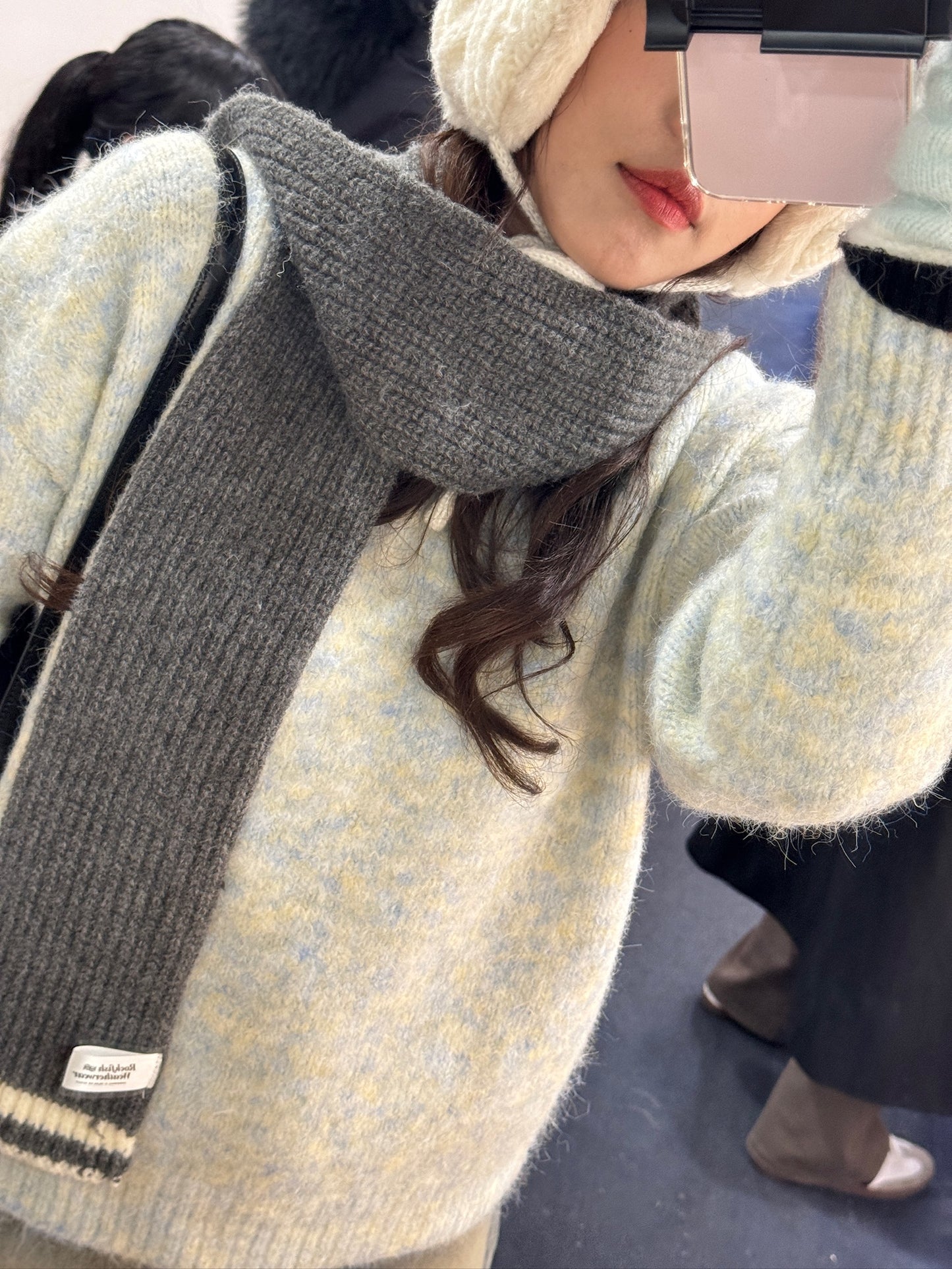 T965 CLOUDY KNIT TOP