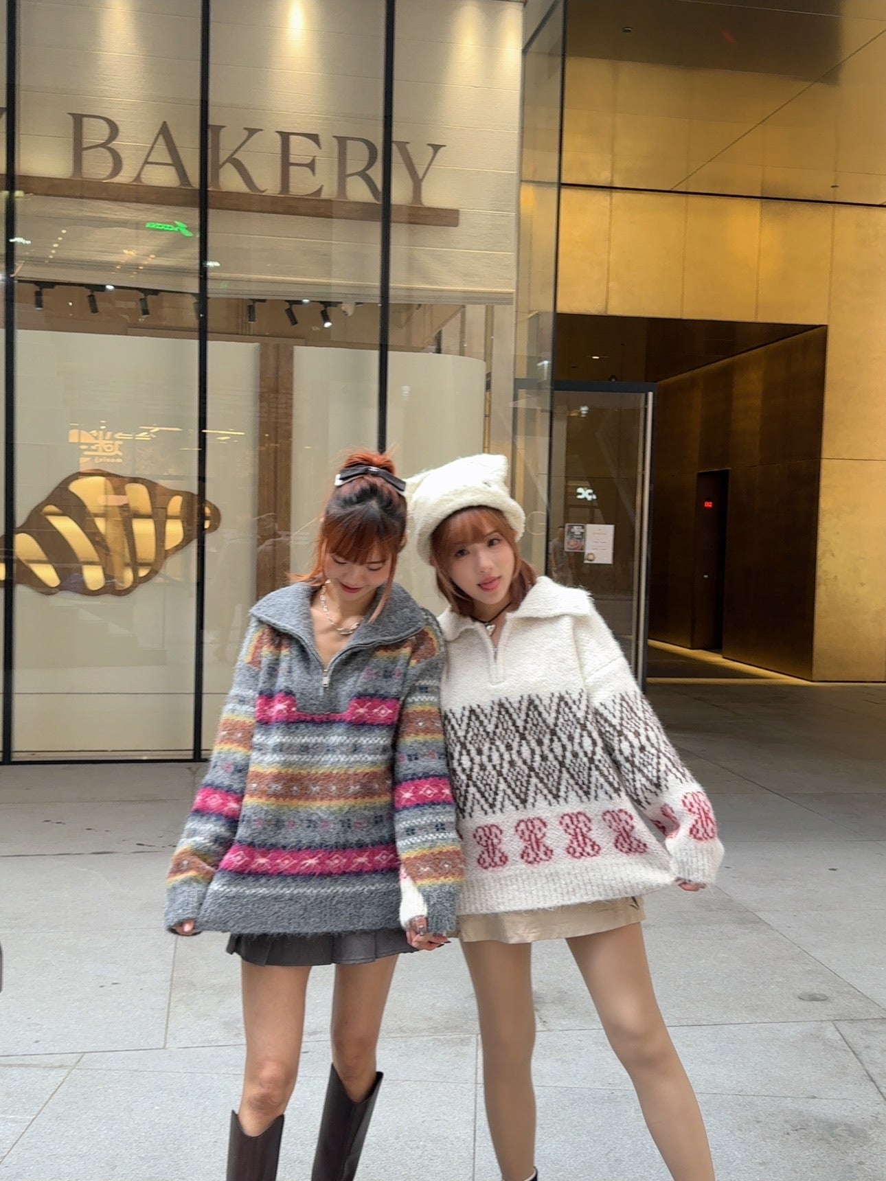 T1031 ON MY WAY SWEATER