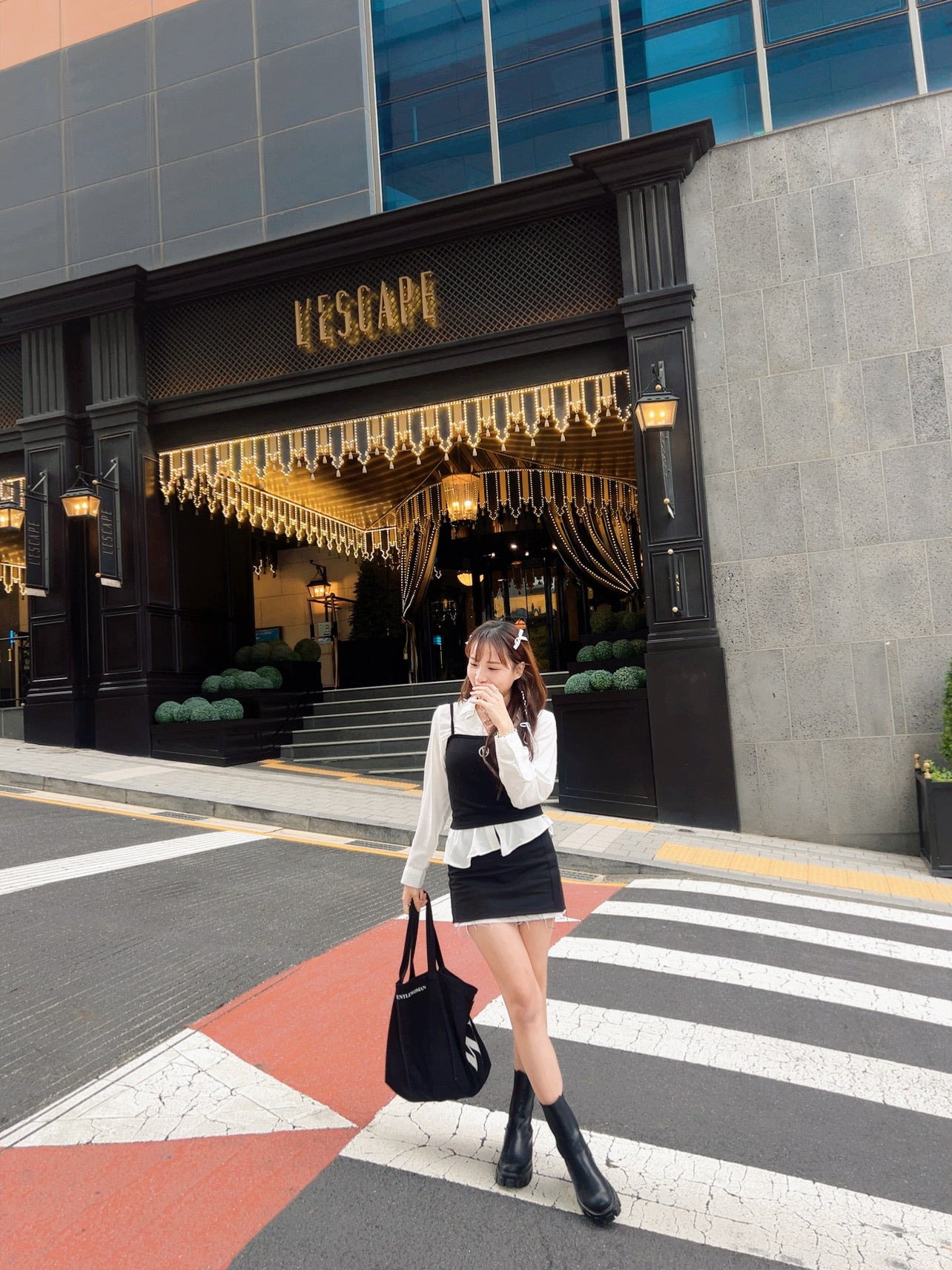 B302 HOLIDAY SKIRT