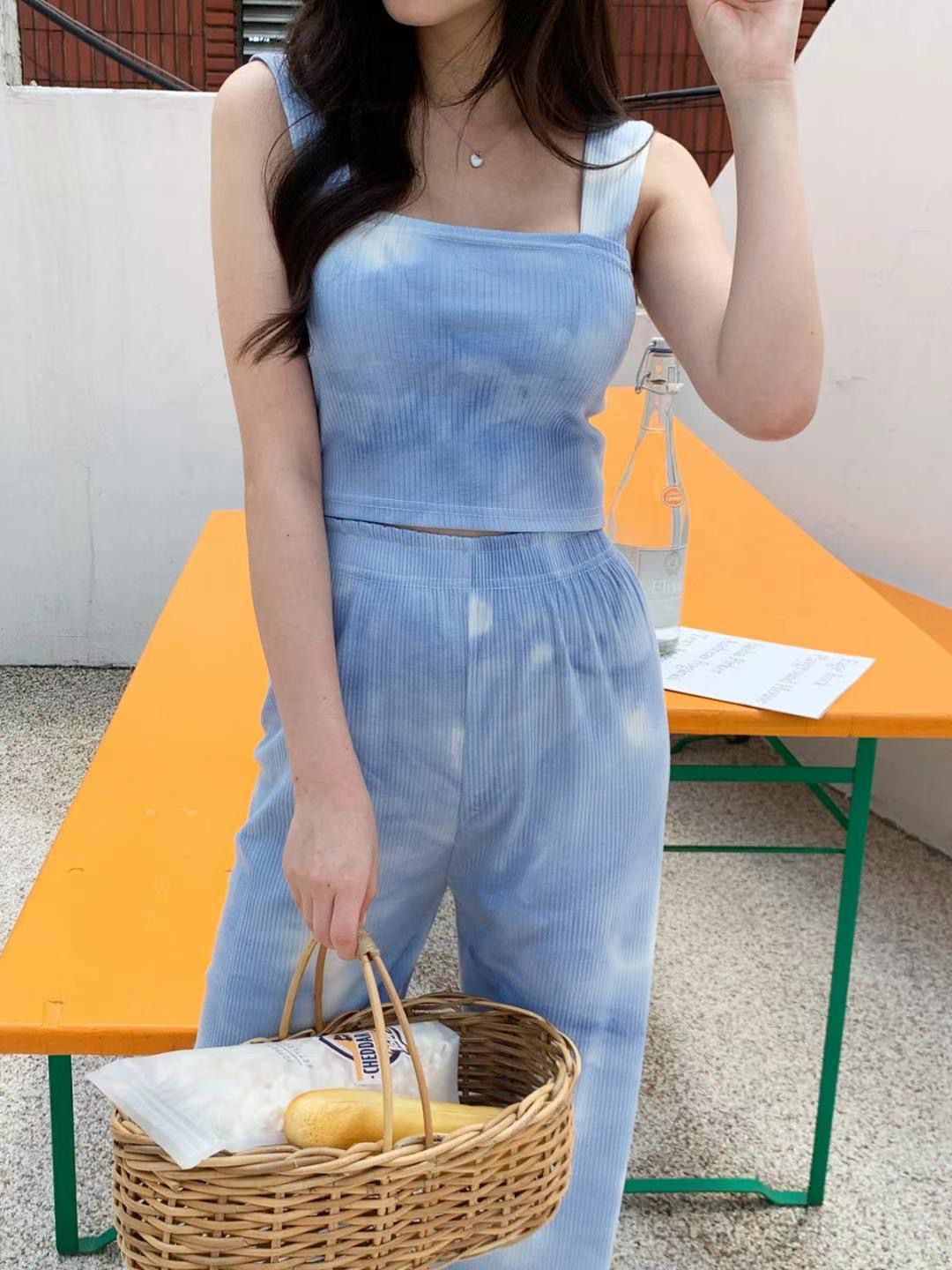 T937 CLOUDY SET