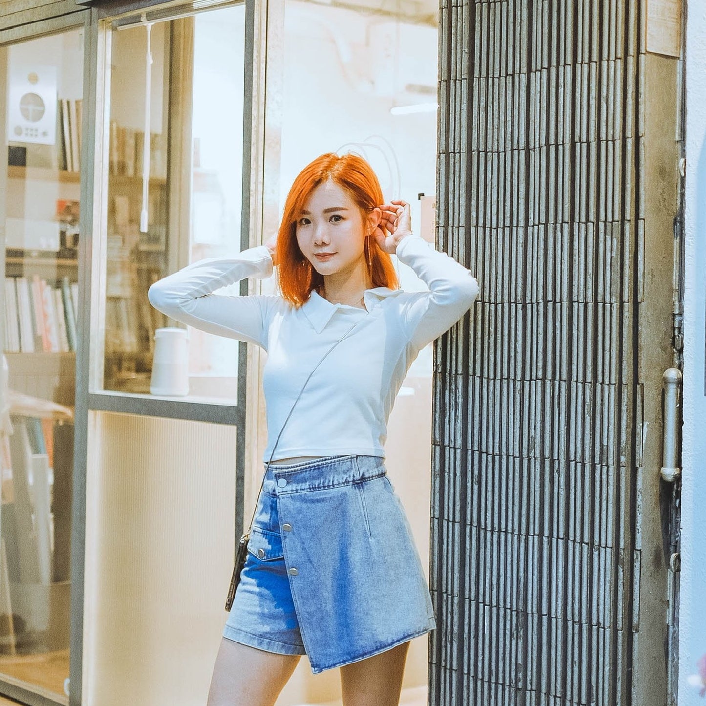 T627 MONDAY TOP