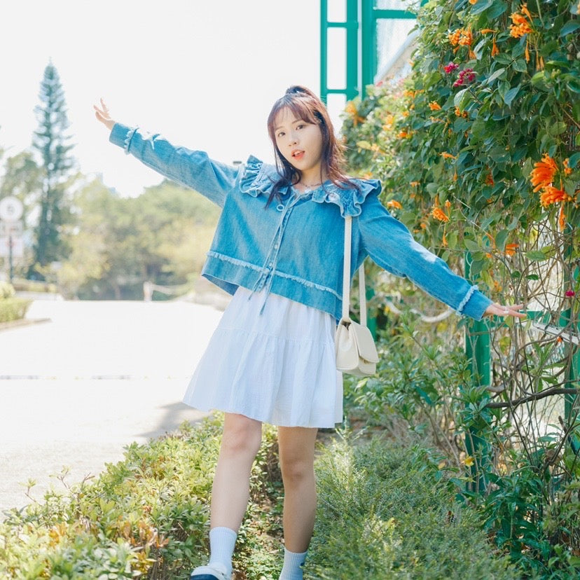T718 RUFFLE DENIM BLOUSE