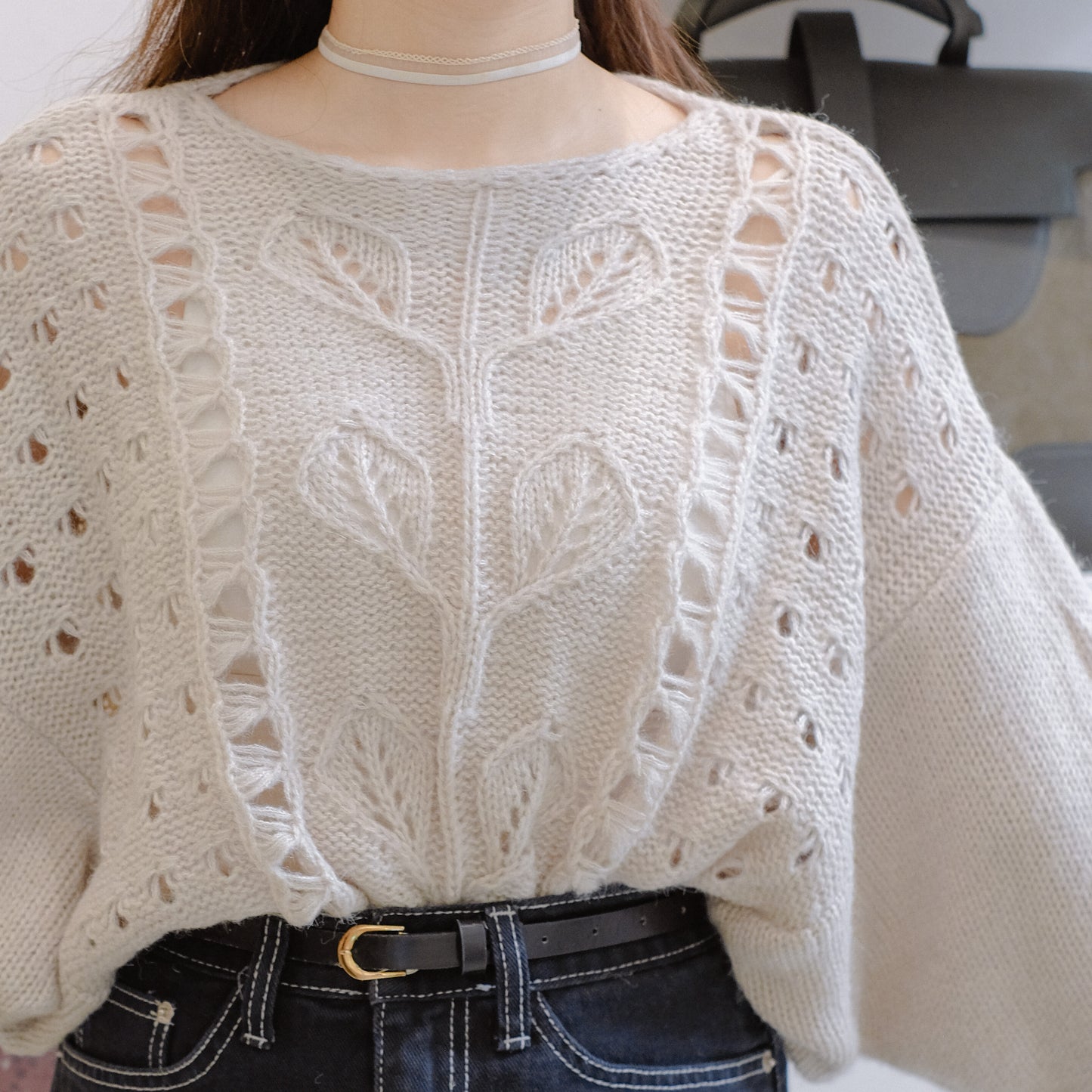 T626 HELLO SWEATER