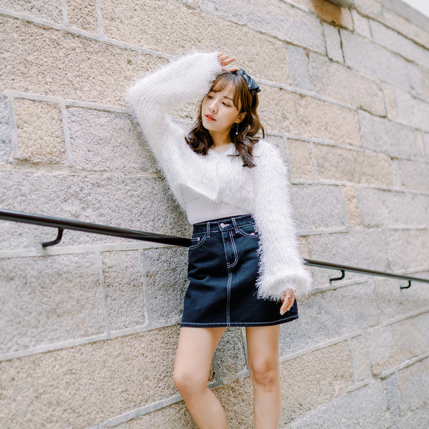 T697 FIZZY CROP CARDIGAN