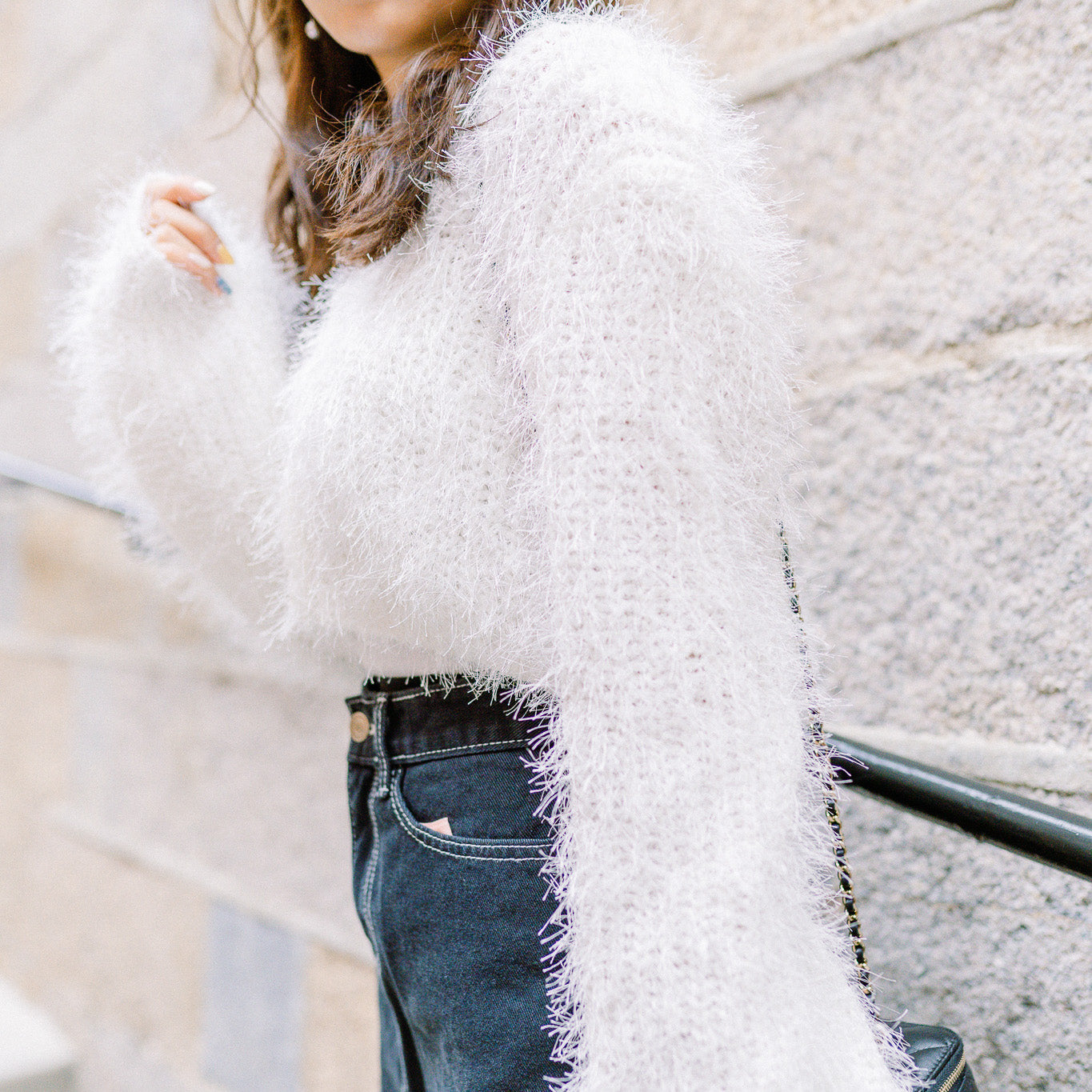 T697 FIZZY CROP CARDIGAN