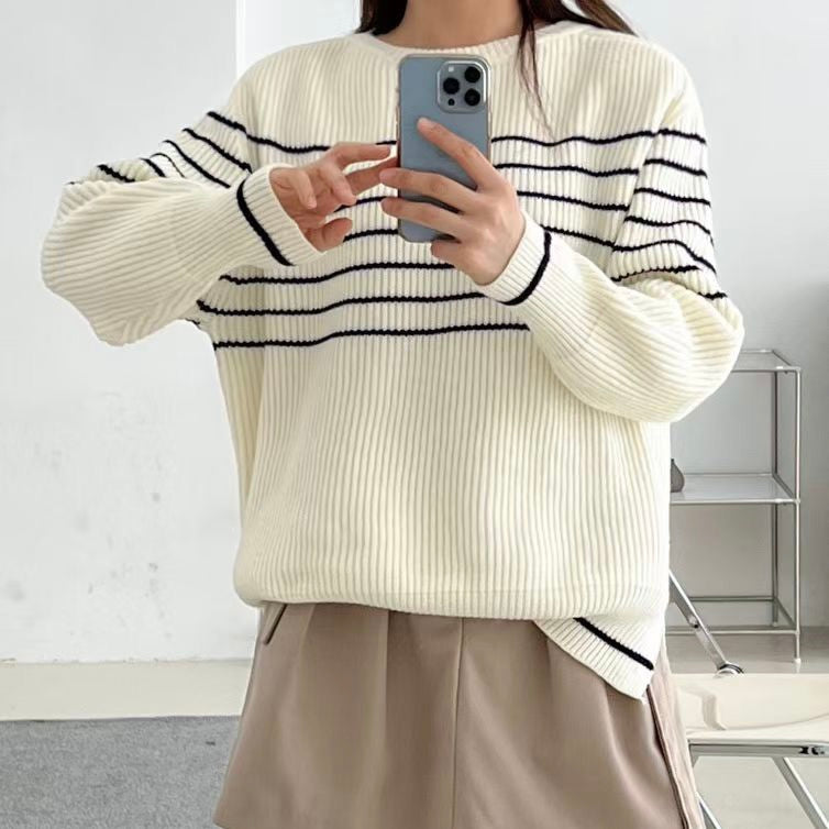 T700 LINEAR SWEATER