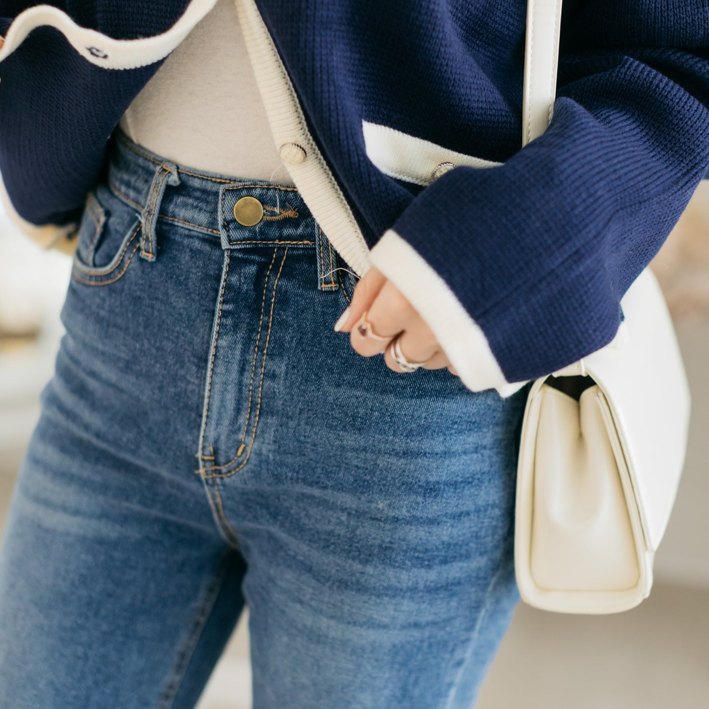 J222 SOULMATE JEANS