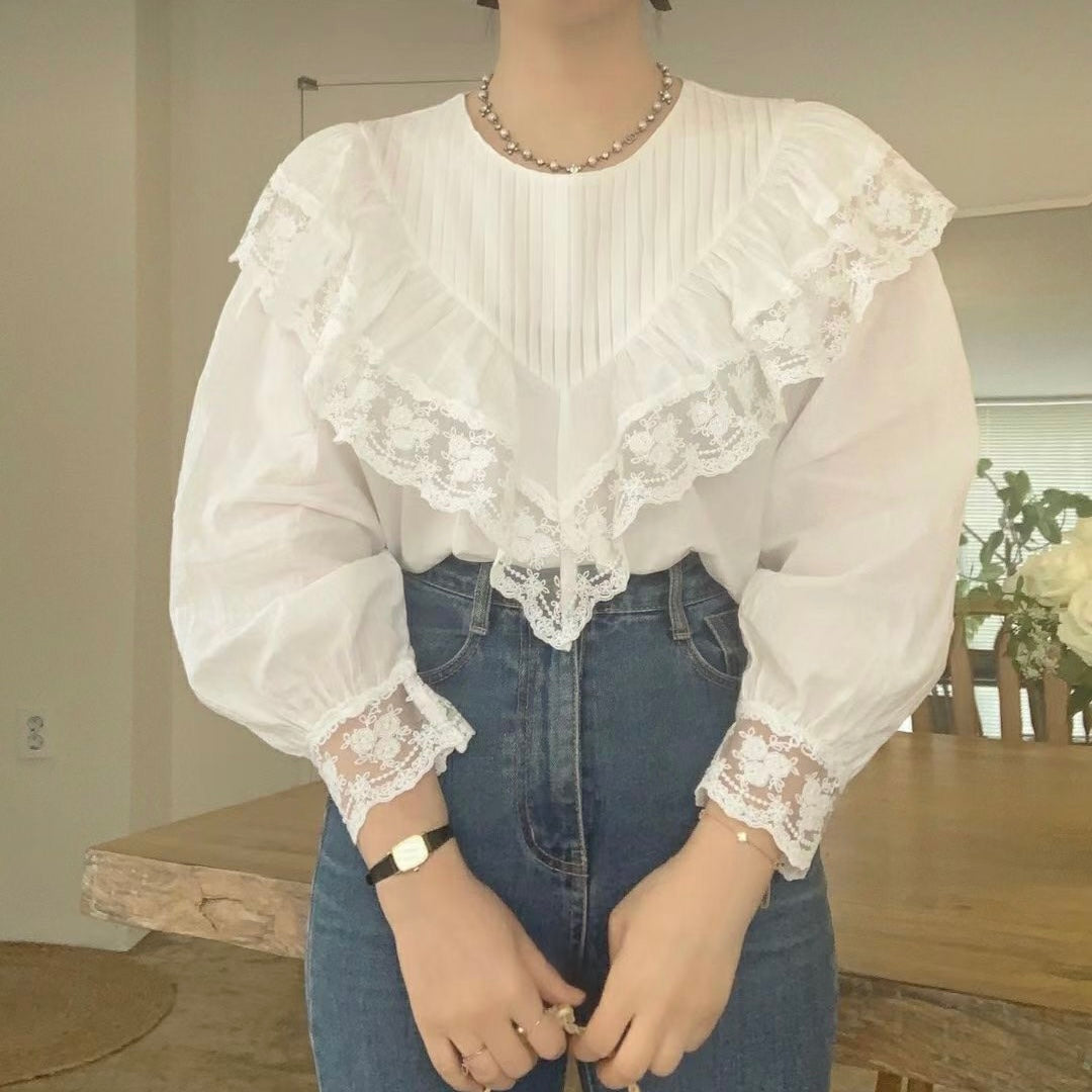 T710 PATIENT LACE BLOUSE