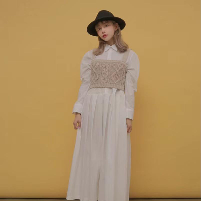 T639 LOOKBOOK KNIT VEST