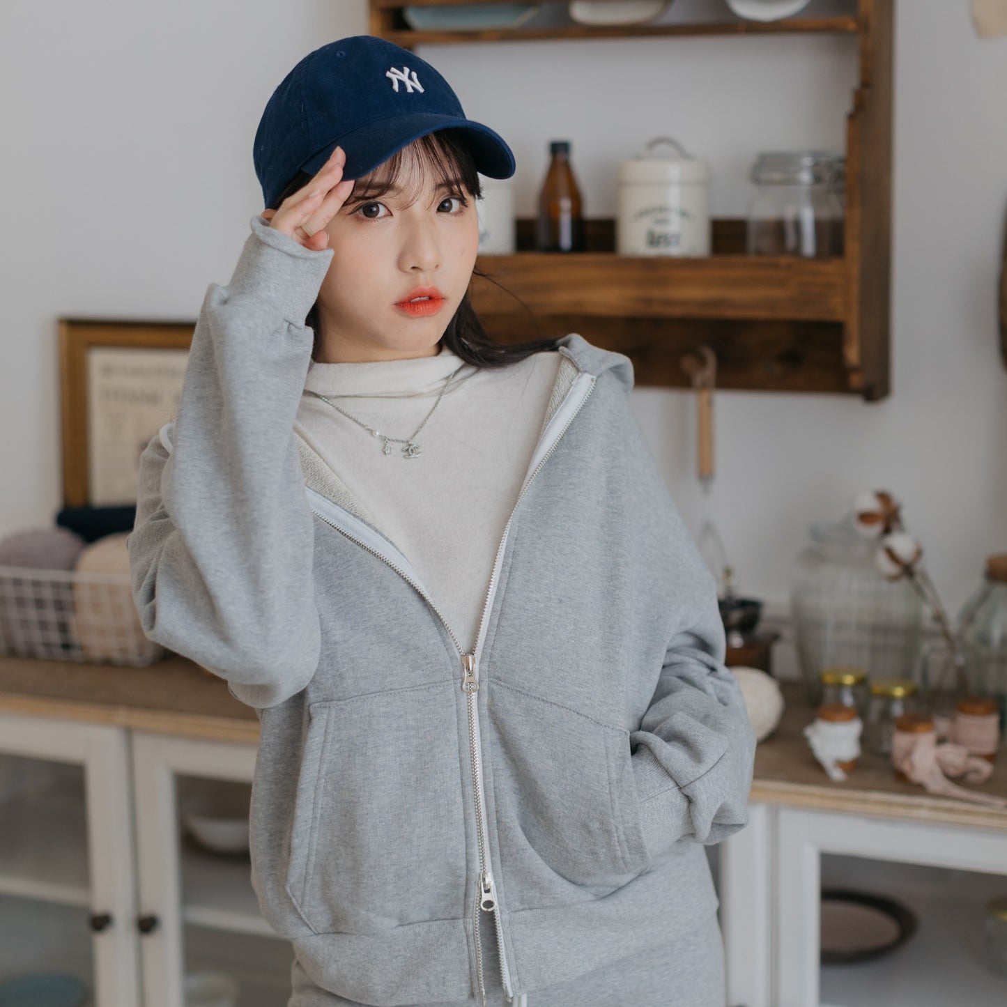 T714 KOREA GREYISH SET