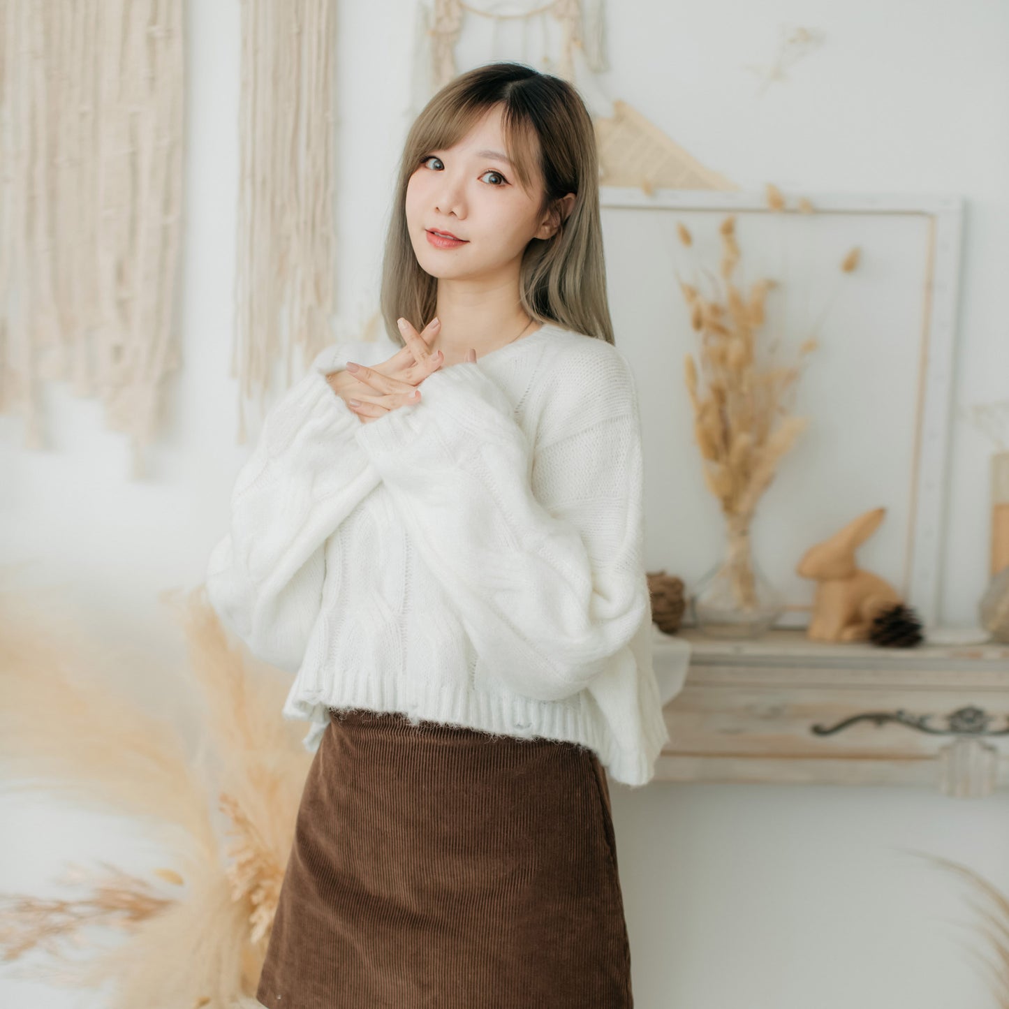 T436 LOVELY SWEATER