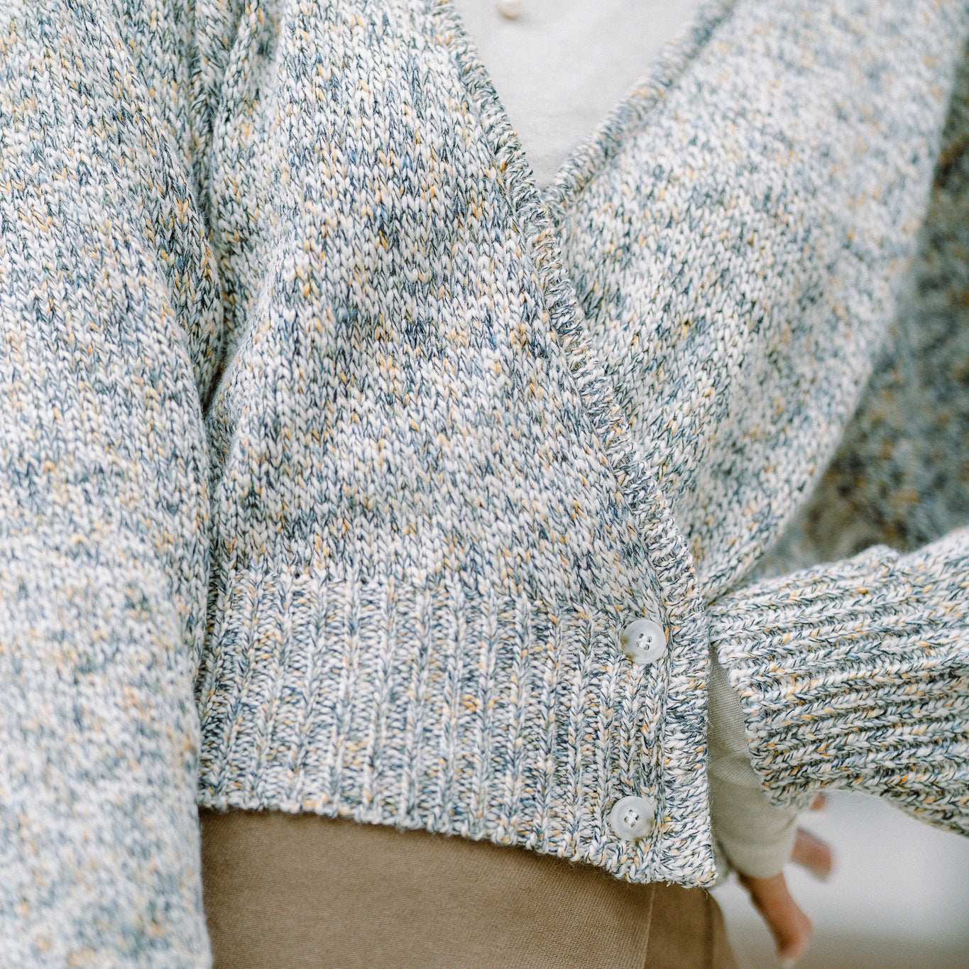 T637 OCTOBER TOP