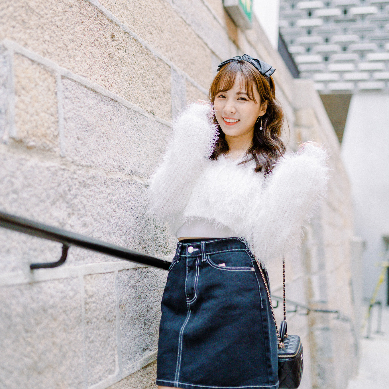 T697 FIZZY CROP CARDIGAN