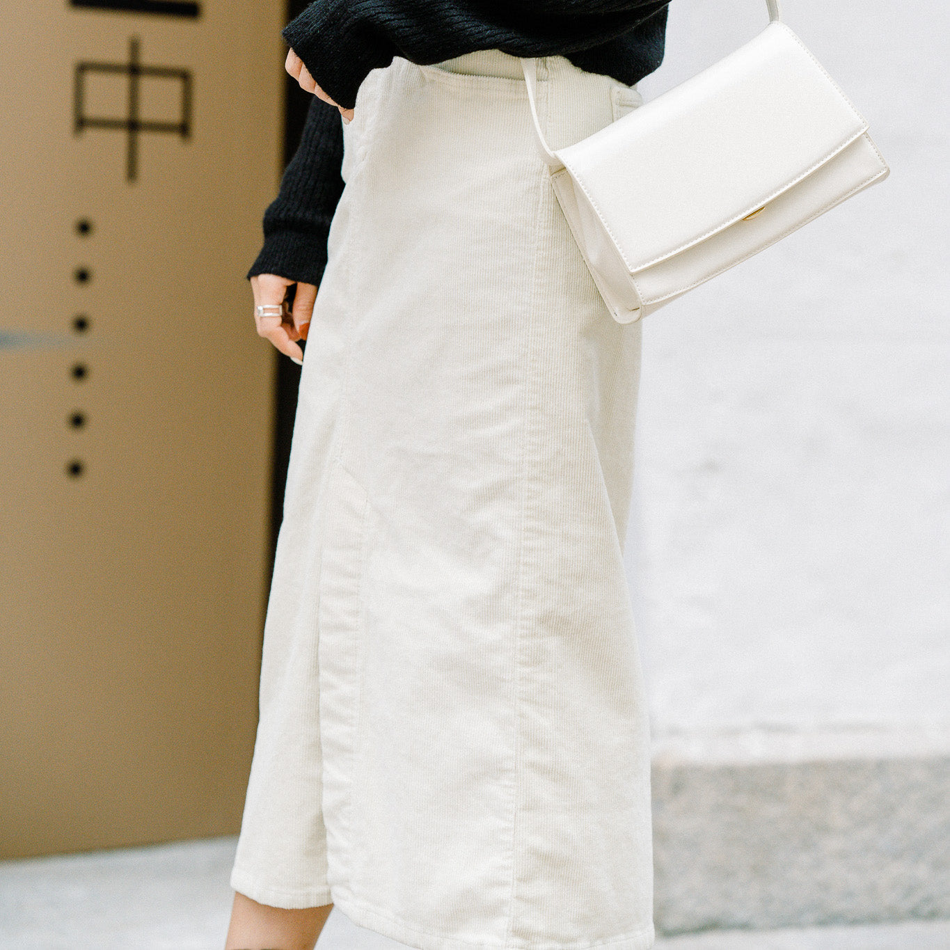 B210 HAPPY FRIDAY SKIRT