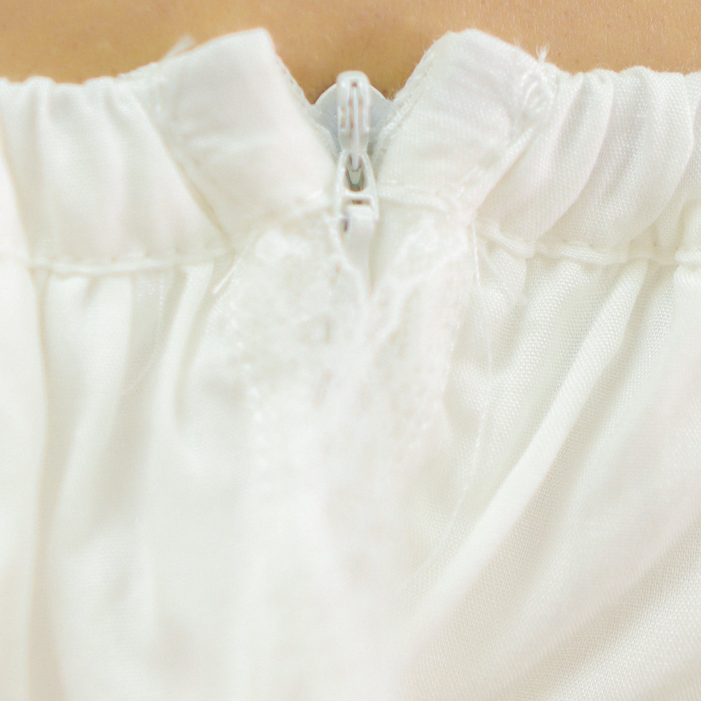 T496 OH LACE OFFSHOULDER TOP