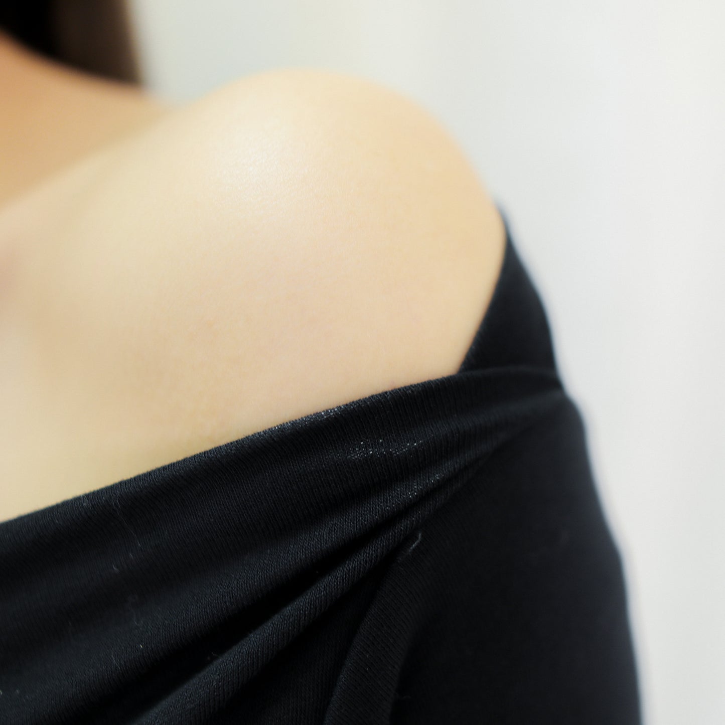 T489 DAYTIME OFFSHOULDER TOP