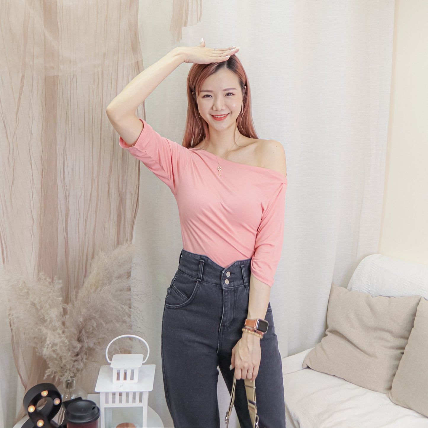 T489 DAYTIME OFFSHOULDER TOP