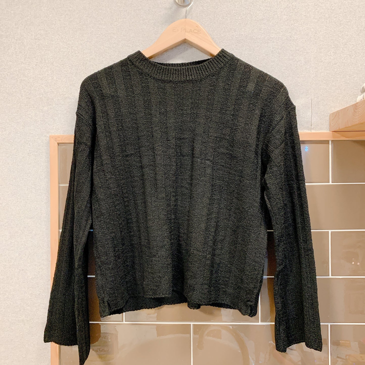 #T219 SIMPLE MILE TOP - Letta A