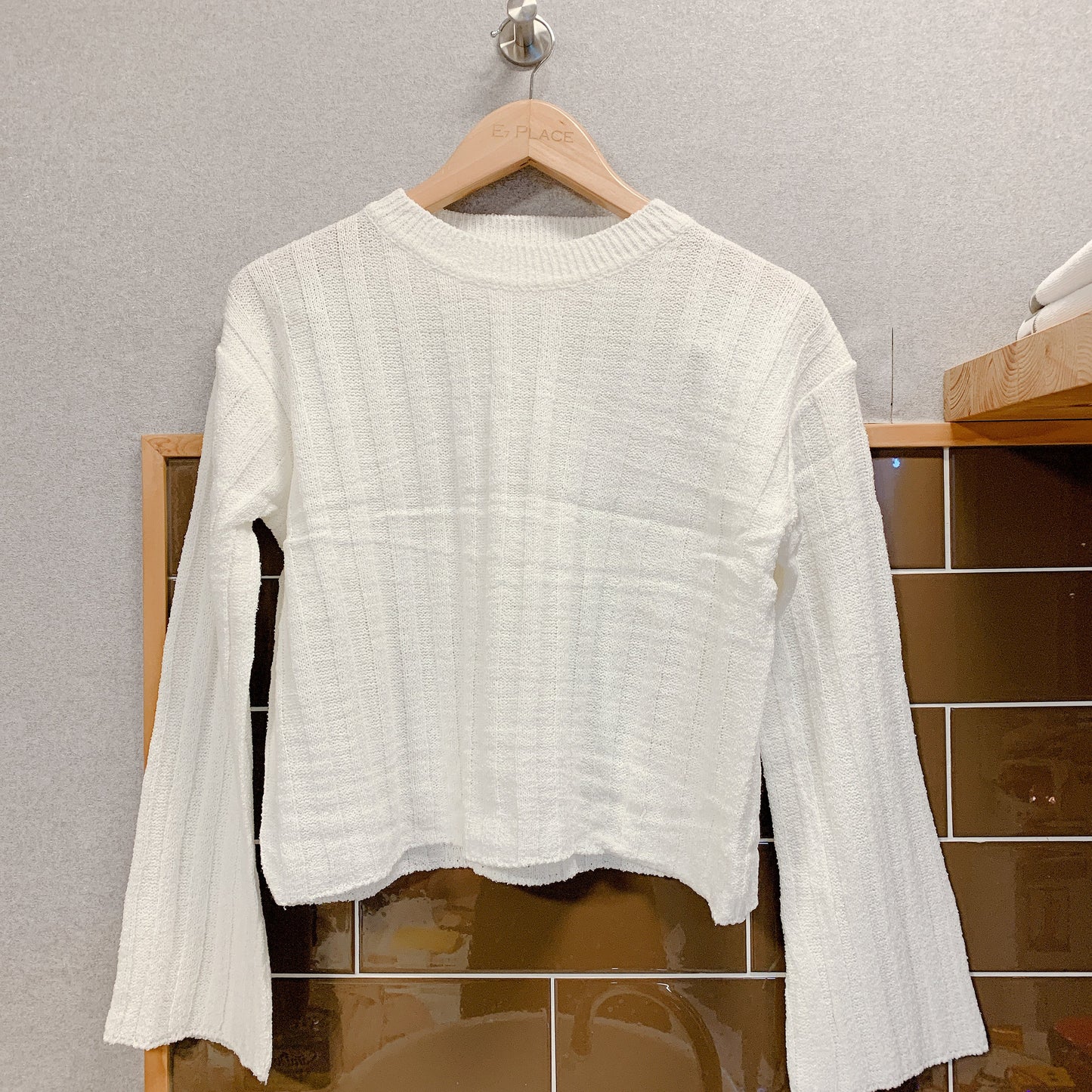 #T219 SIMPLE MILE TOP - Letta A
