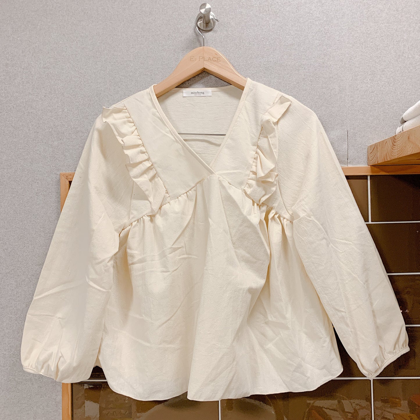 #T228 FULL LOVE TOP - Letta A