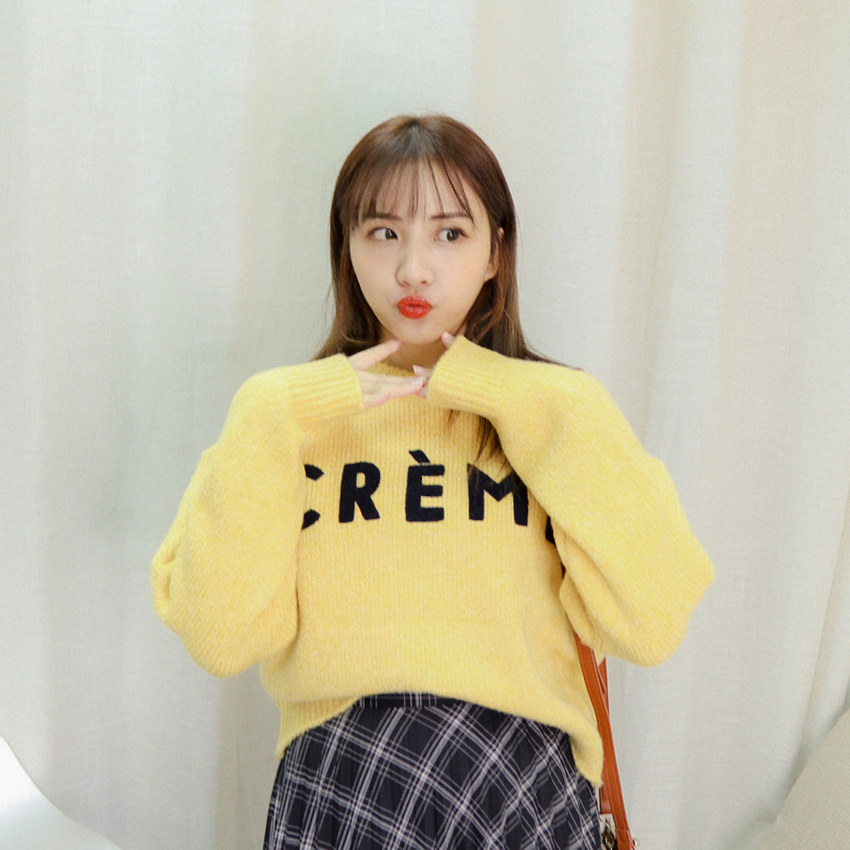 T453 CREME SWEATER