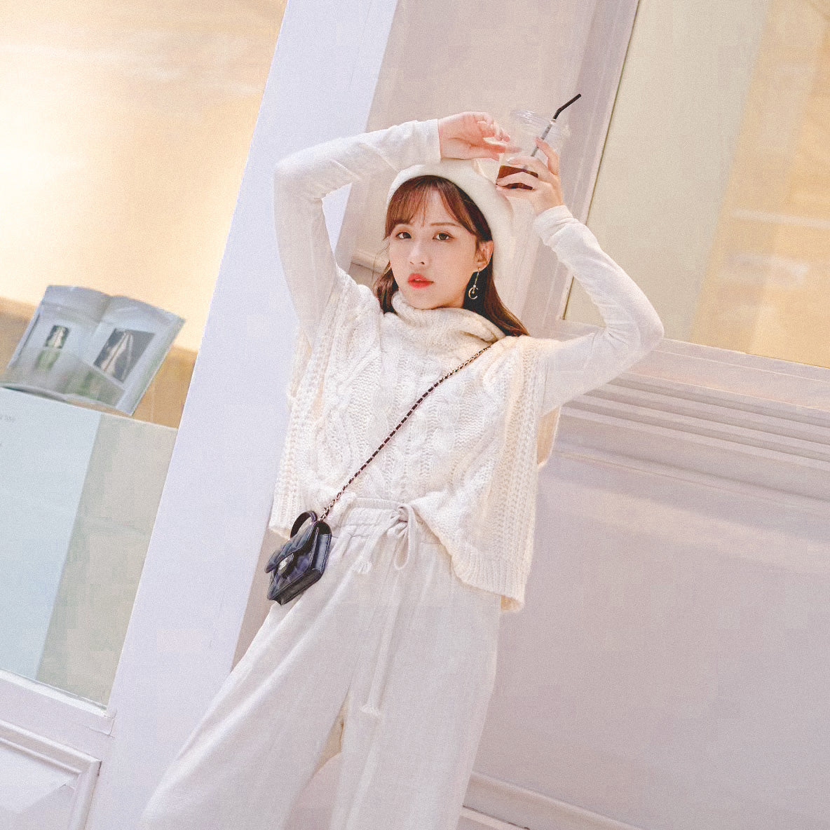 T668 CREAMY KNIT VEST