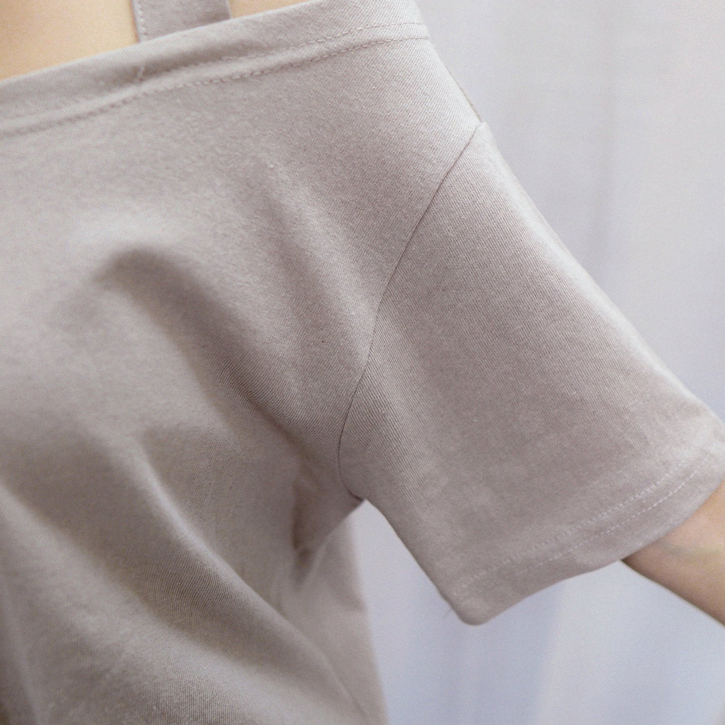 #T287 THIS FEELING OFF SHOULDER TOP - Letta A