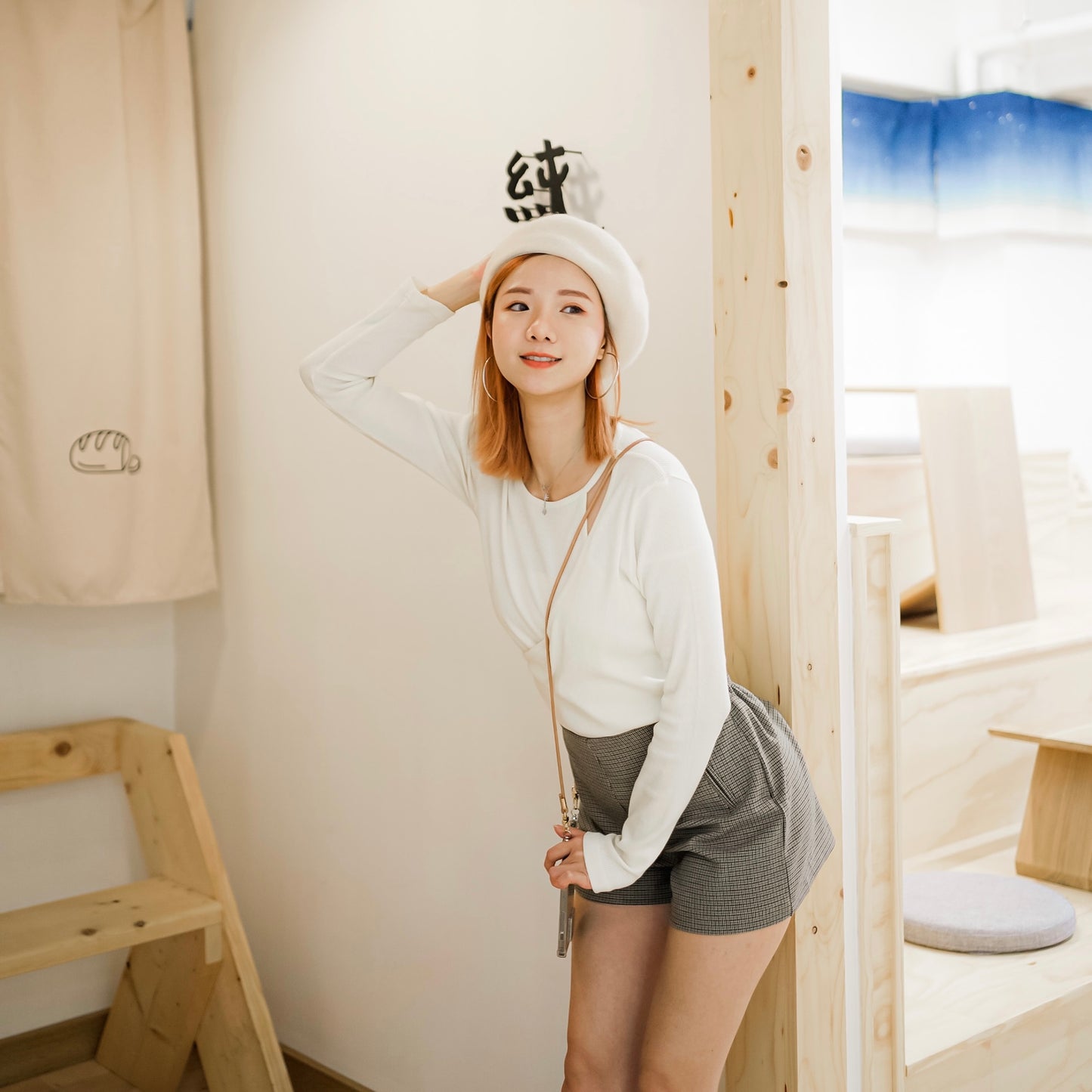 B198 DELIA SHORT