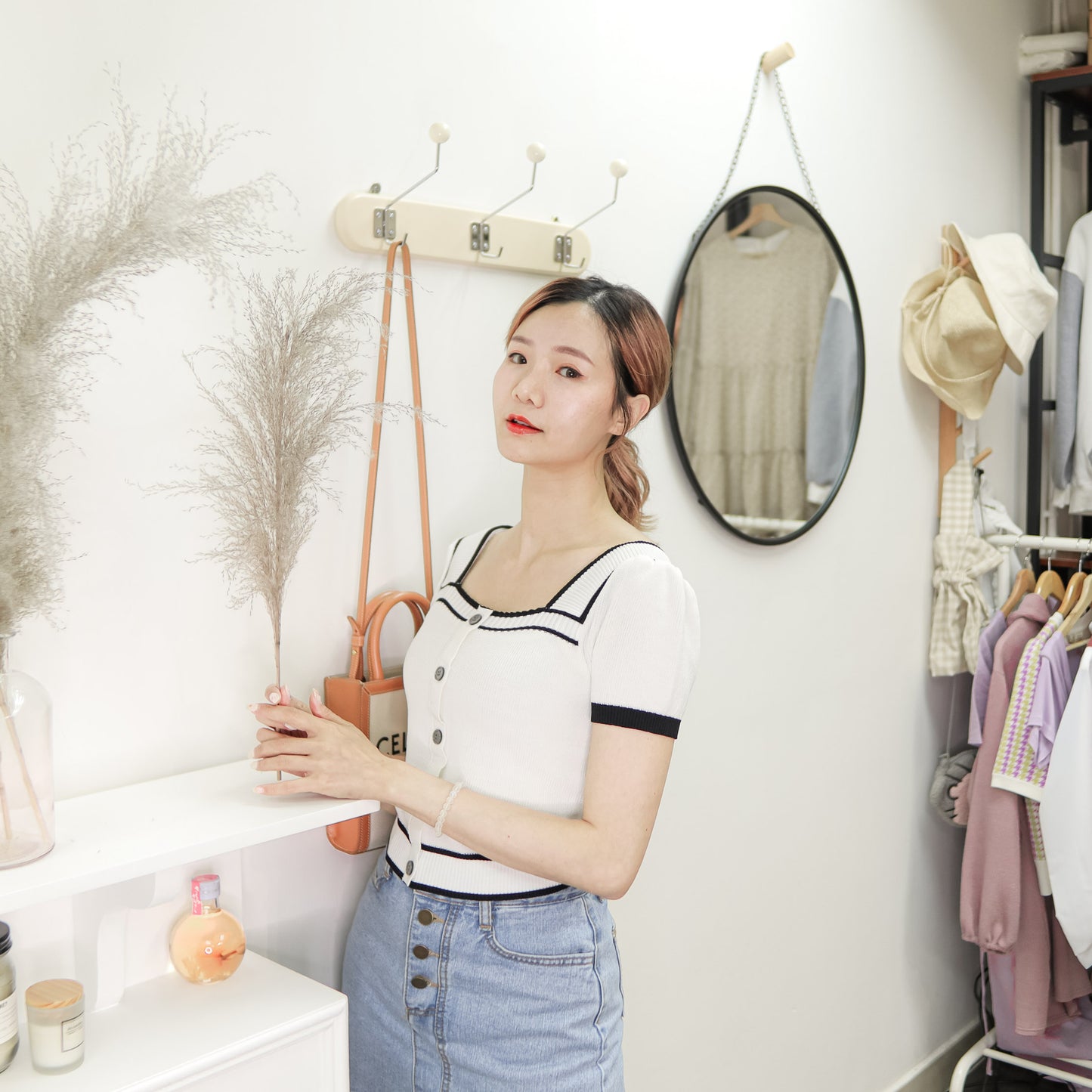 T522 FRIDAY KNIT TOP
