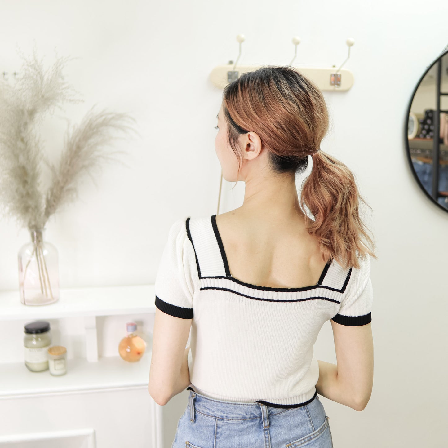 T522 FRIDAY KNIT TOP