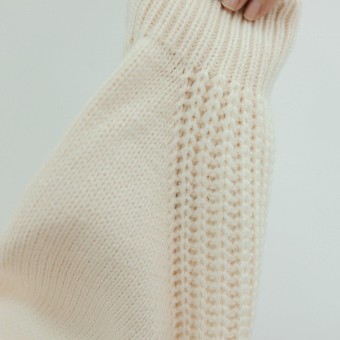 #T210 RIBBON LOVER SWEATER - Letta A