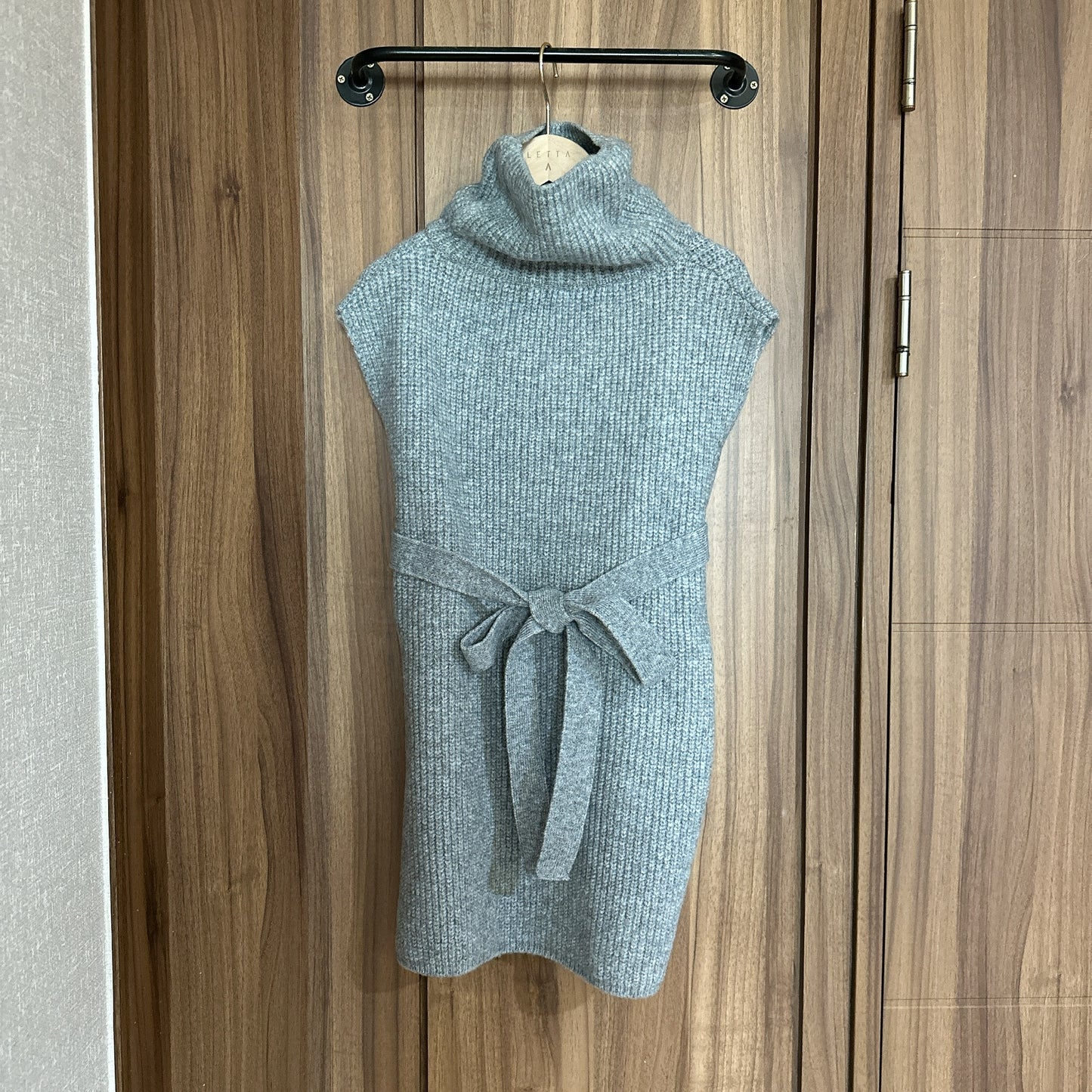 T884 PREFERENCE SWEATER