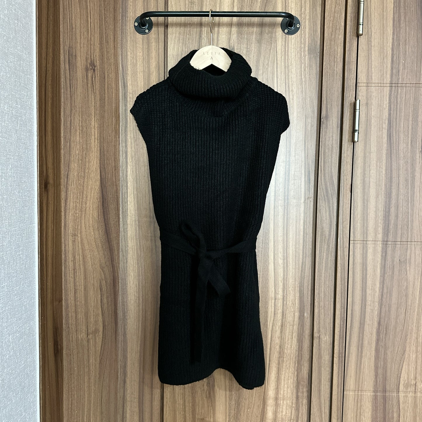 T884 PREFERENCE SWEATER
