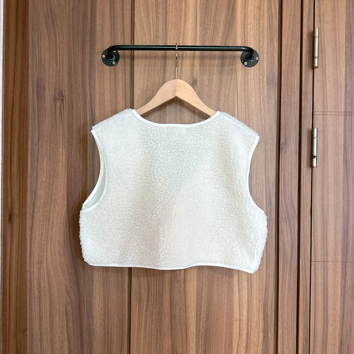 T888 LOVABLE VEST TOP