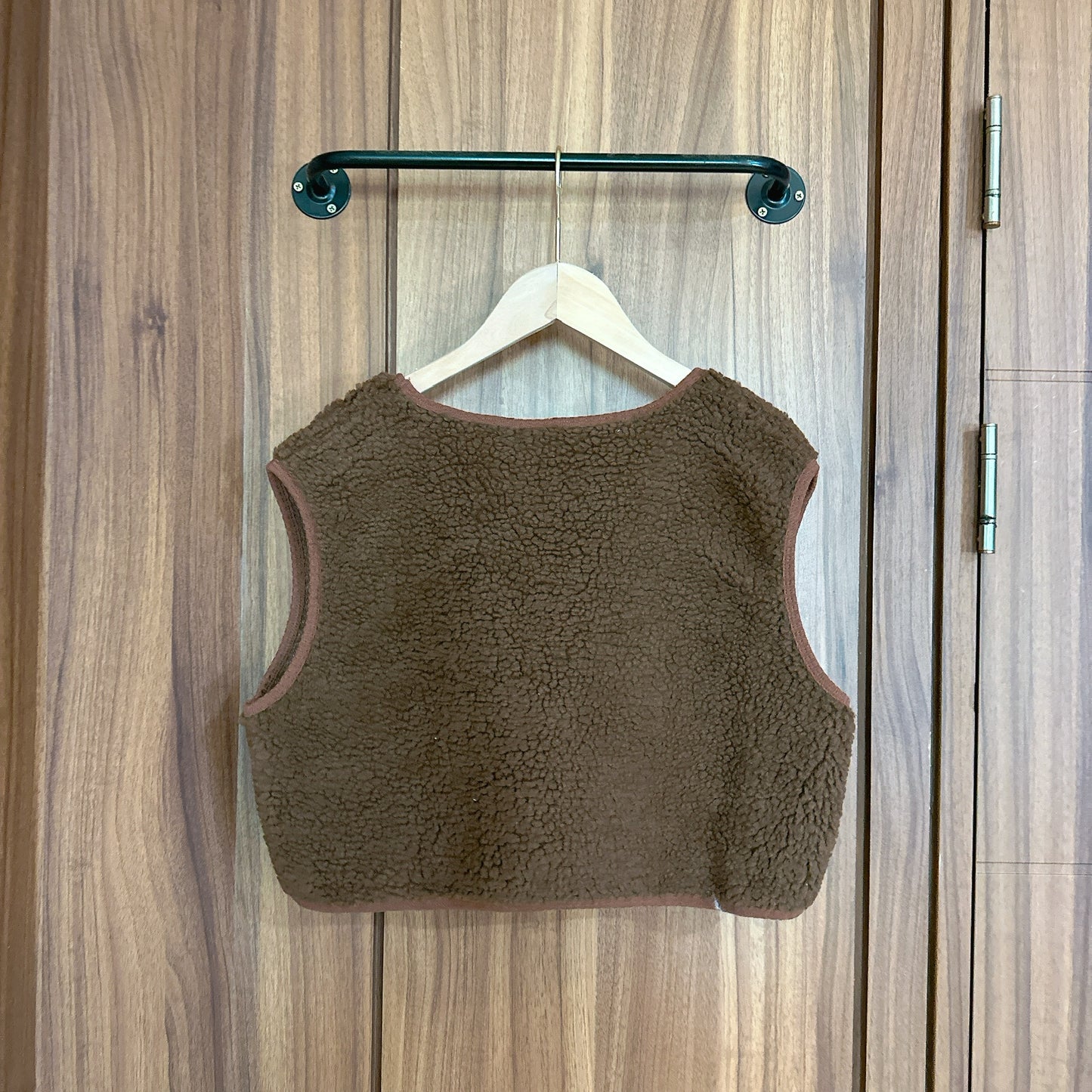 T888 LOVABLE VEST TOP