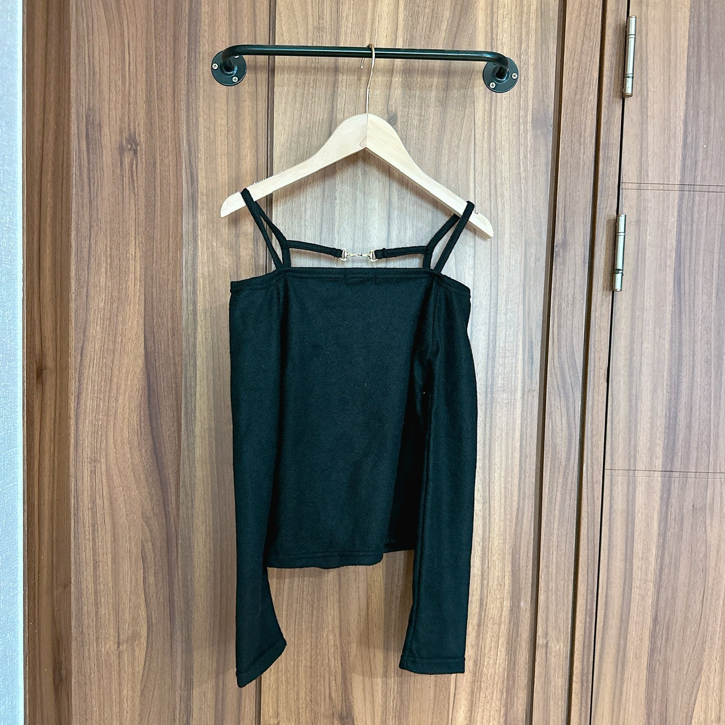 T889 COLLAR TOP