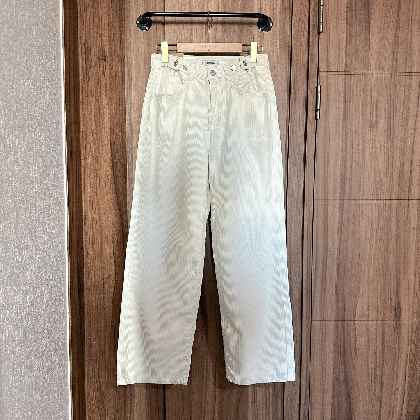 J273 MILKY JEANS