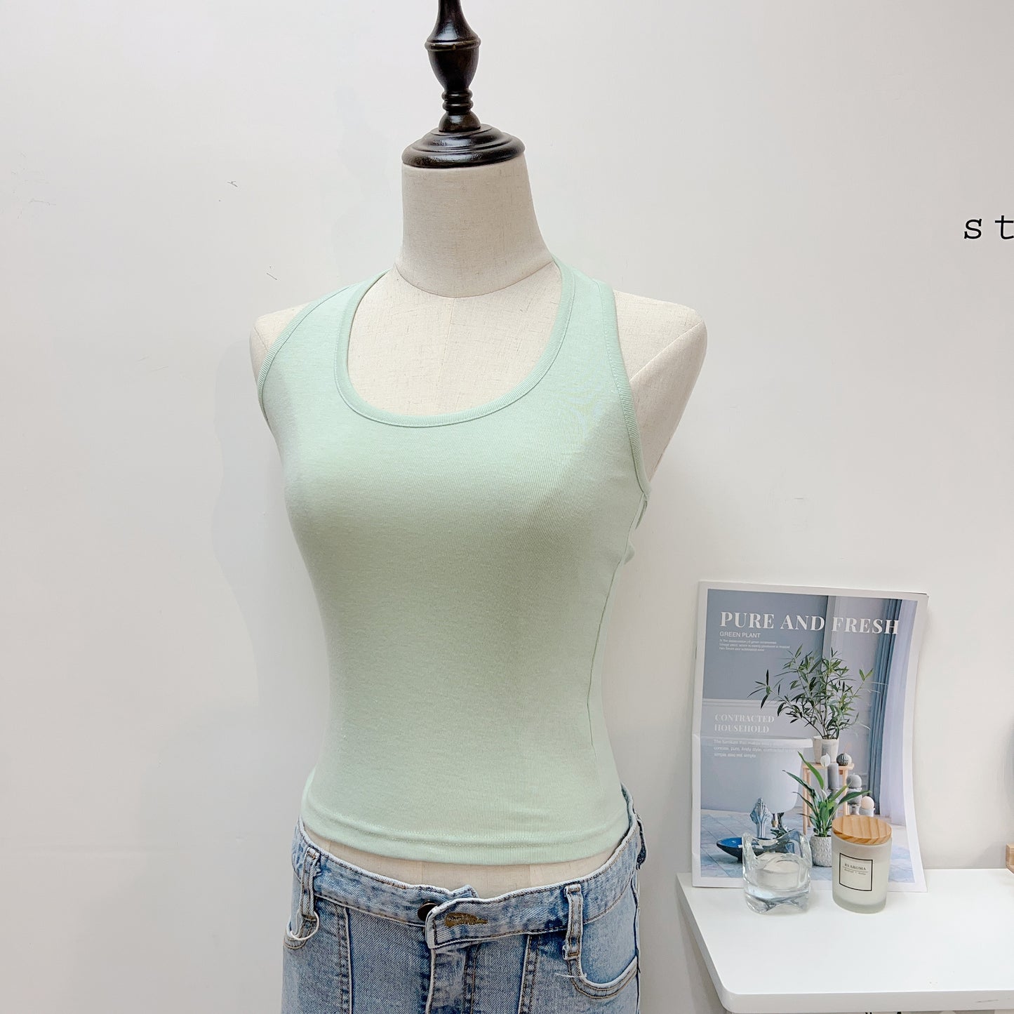 T734 POPPING HALTER TOP